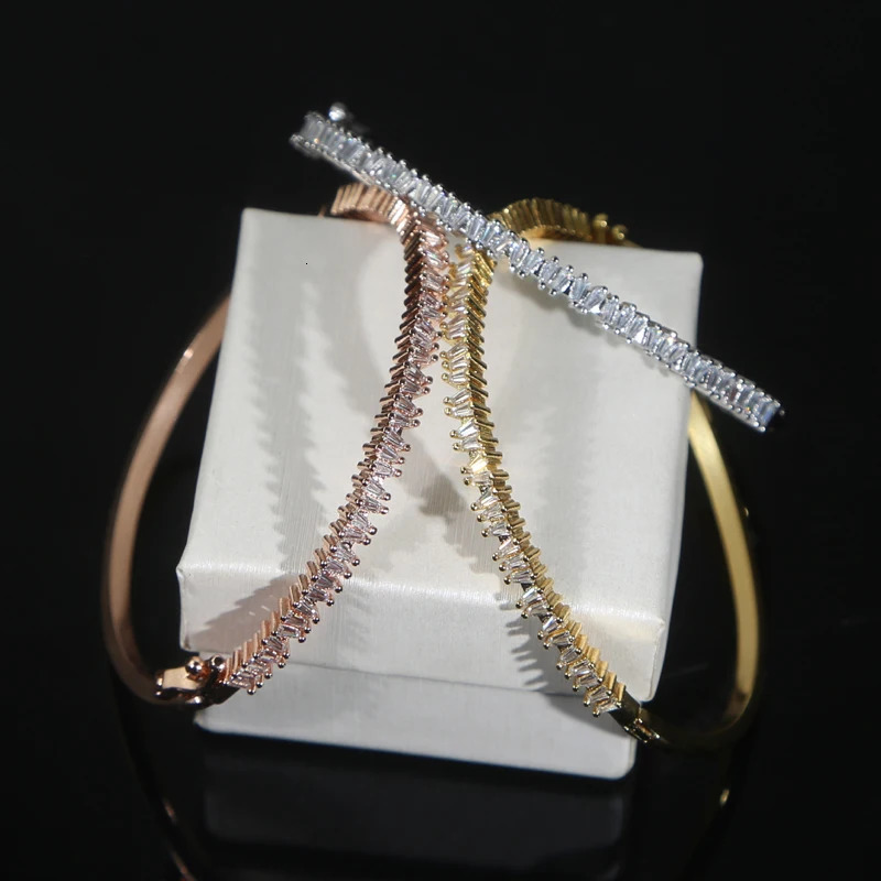 Iced Out Bling 5A Rectangle Cubic Zirconia CZ Cluster Top Quality Fashion Women Sparking Bangle Bracelet 250320