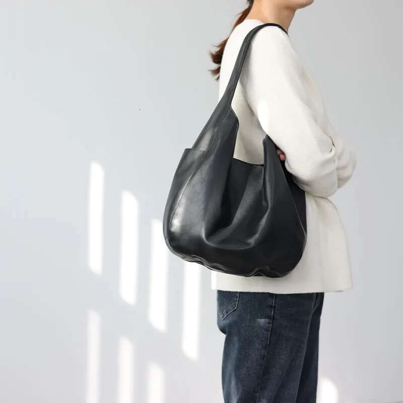Women's Genuine Leather Shoulder Bag Large Capacity First Layer Cowhdie Handbag With Zipper Pocket Vintage Casual Hobo Bags