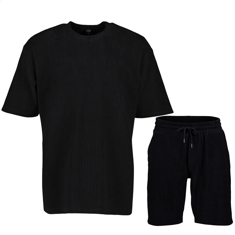 2023 Summer Mens Striped Suit Loose Crew Neck Shortsleeved Tshirt And Shorts Solid Color Sports Casual Twopiece Set 250319
