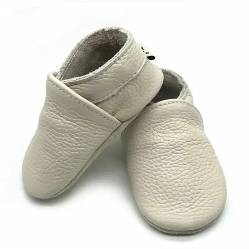 Genuine Leather Baby shoes summer infant toddler baby shoes moccasins shoes First Walker Soft Sole Crib Baby Boy Shoe s 250319