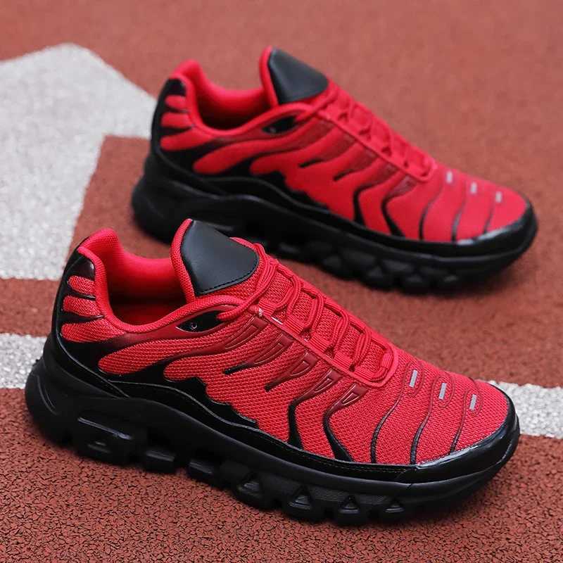 New Men Running Shoes Outdoor Leisure Sports Breathable Jogging Sneakers Fashion Loafers Outdoor Casual Shoes Hiking ShoesW250320