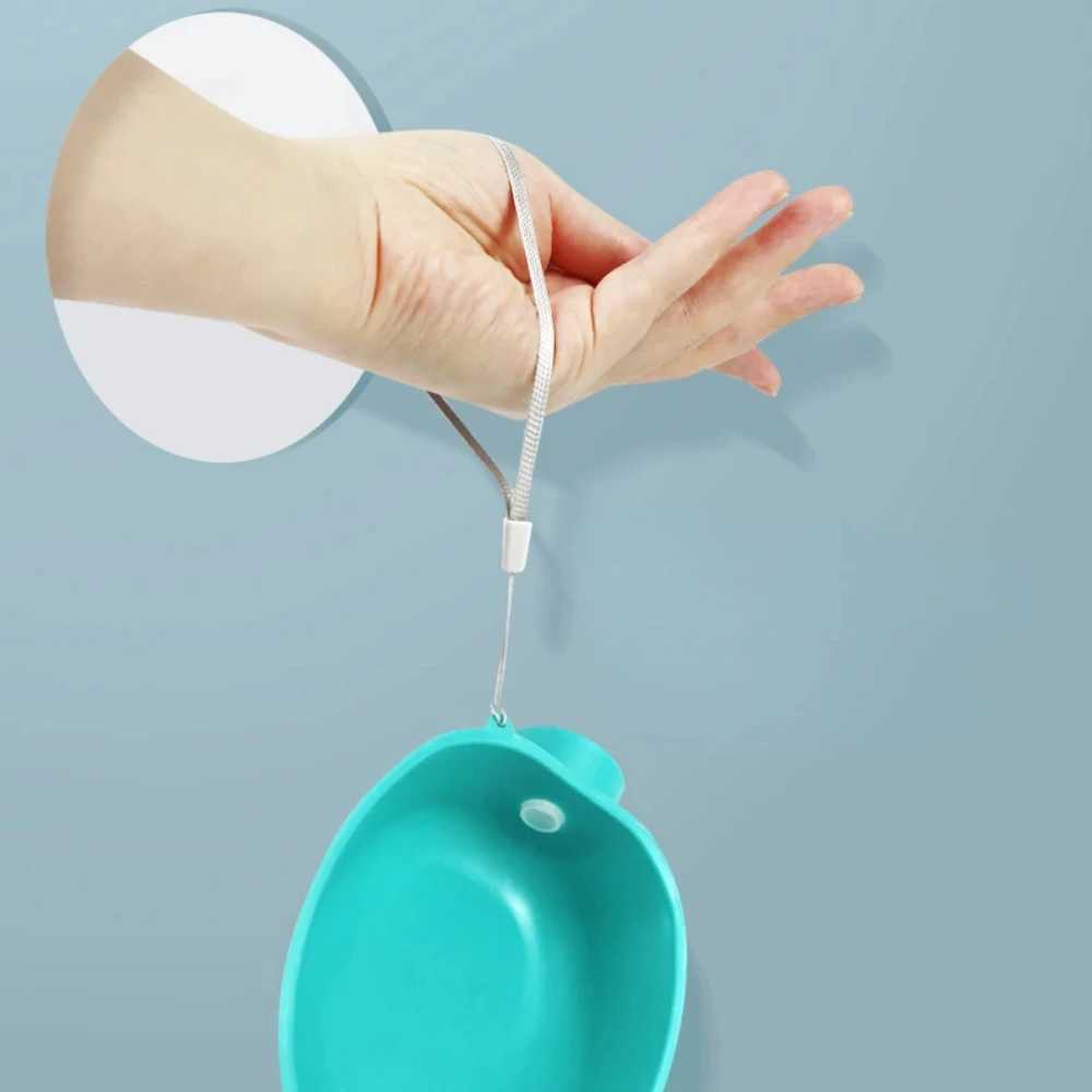 Dog Water Dispenser Portable Travel Pet Water Dispenser Leak proof Dog Bowl Food Cat Fountain Outdoor Walking Beverage Bottle Dog Feeder Y250319