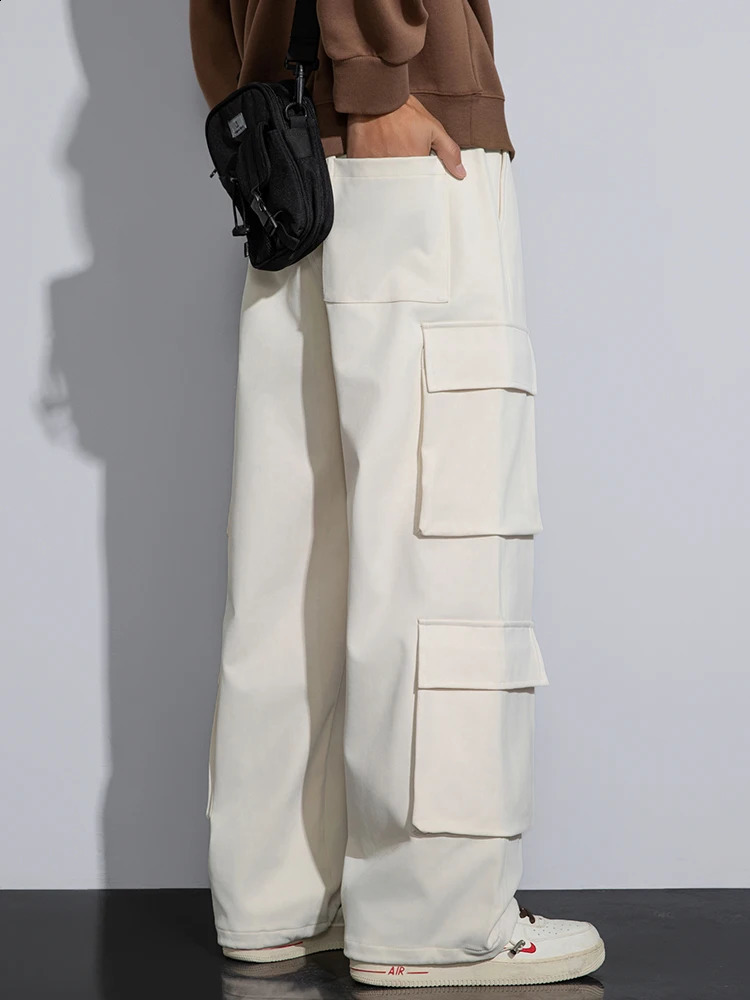 Mens Wide Leg Cargo Pants Spring Summer High Street Fashion MultiPocket Casual Big Size Loose Fit Straight Trousers 250317