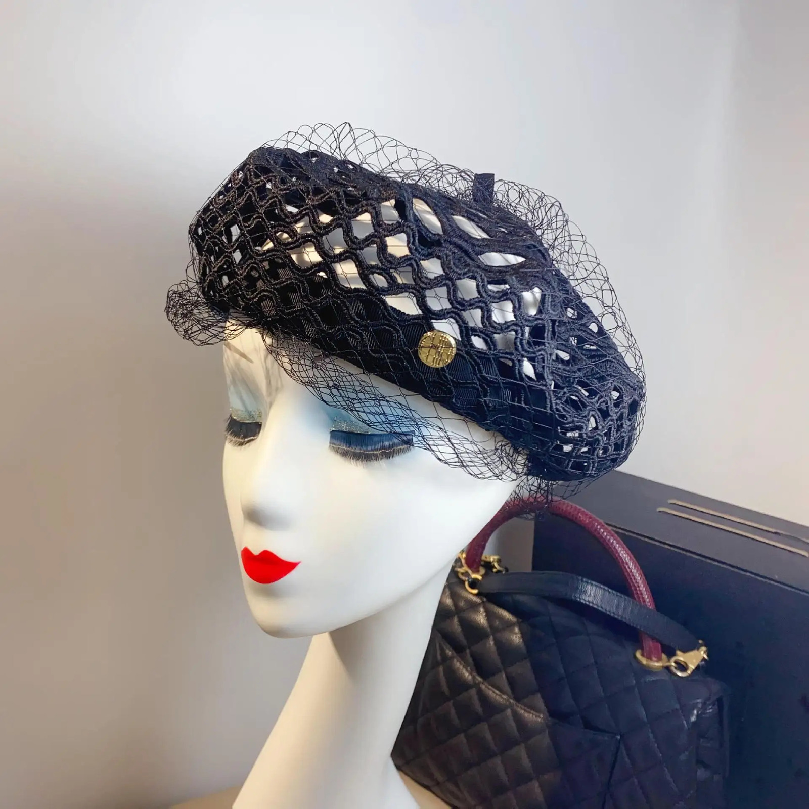 Spring and Autumn Gauze Hollow Breathable Braided Beret Shopping Outdoor Wear Fashion Trend Millinery 250320