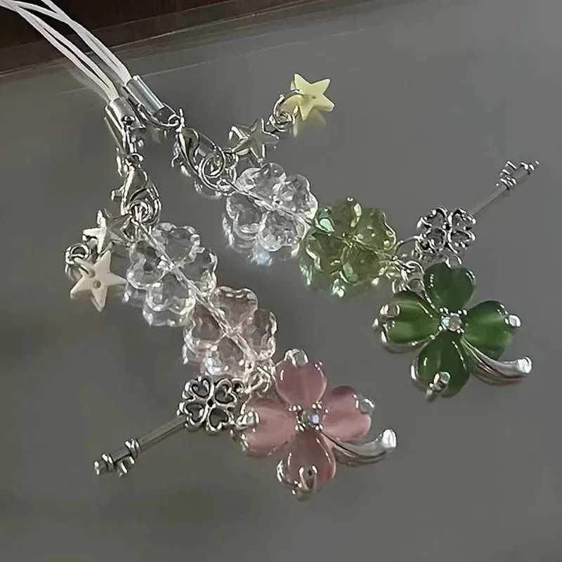 Y2K Handmade Jewelry Bead Keychain Bag Pendant AccESSories Fashion Keychain Phone Chain GiftXJ250319