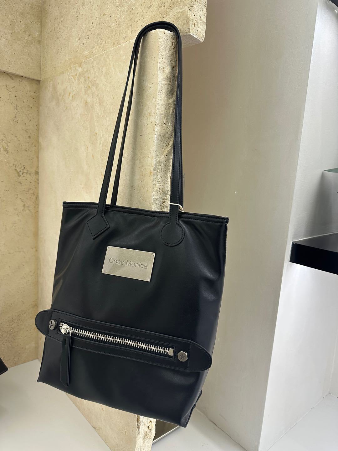 Middle Aged Large Capacity Shoulder Bag, High-End Motorcycle Style Soft Leather Armpit Tote Bag