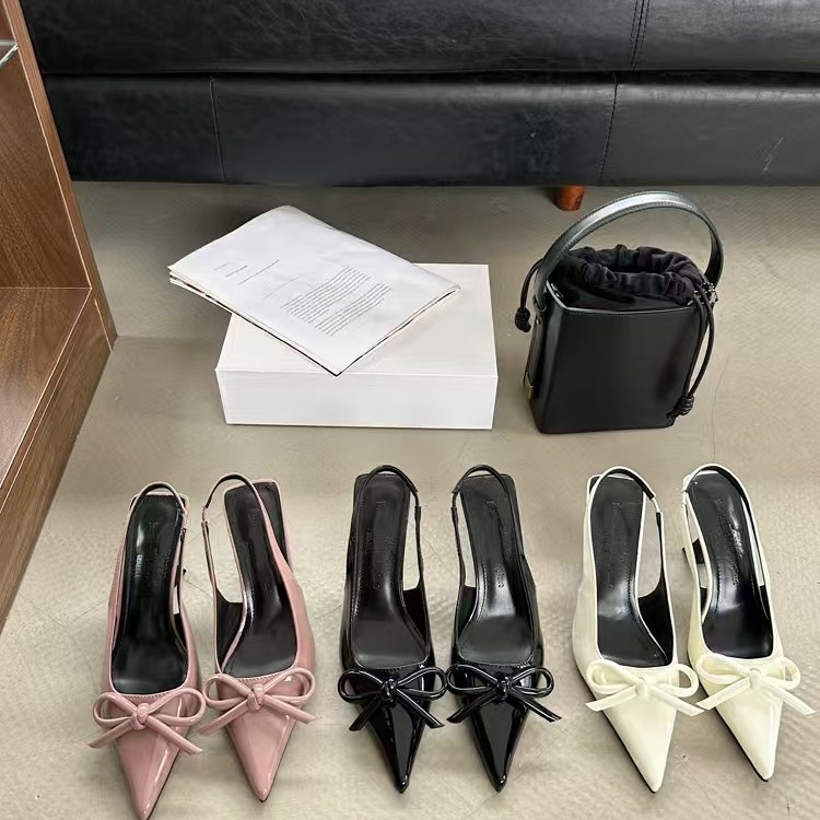 Baotou sandals Free Shipping Designer Slippers pointed bow high heels rear empty sandals External penetration Women travel shoes