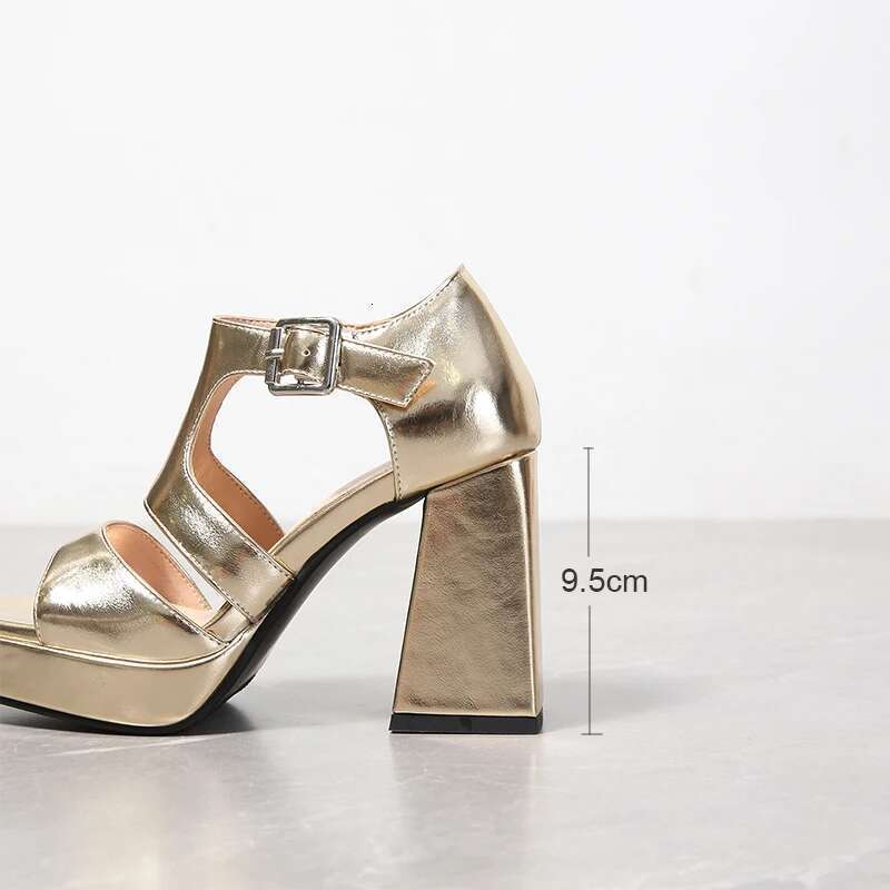 Wedge Heels Summer Gold Sier Platform Shoes Open Toe Ankle Strap Chunky High Heel Gladiator Sandals Ladies Party Heels Sand Lias Femininas