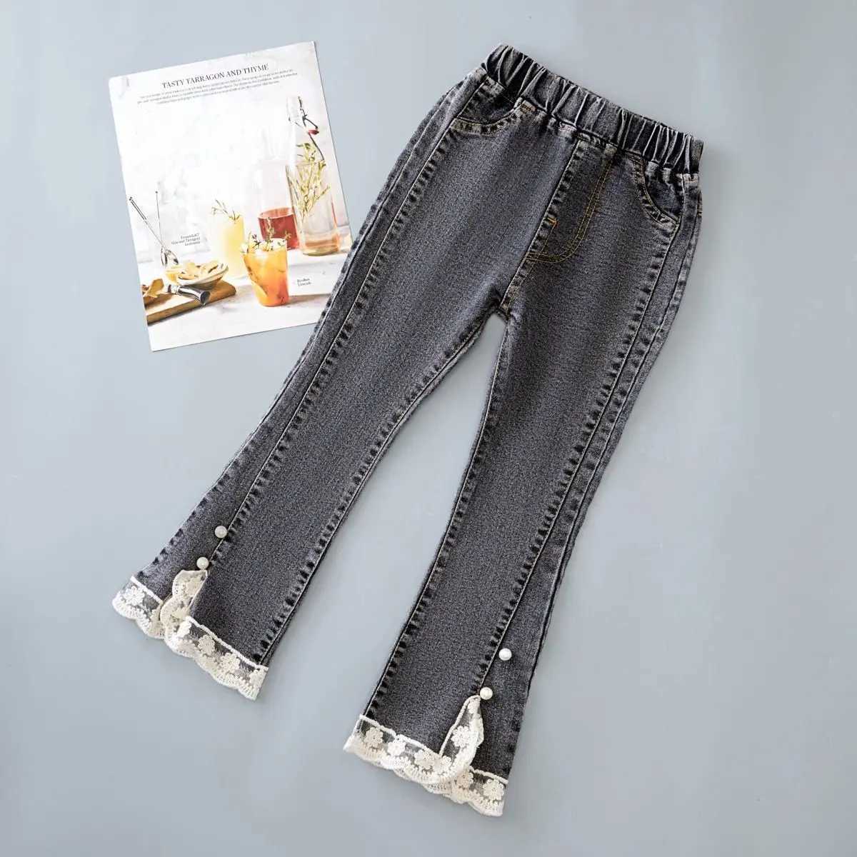 2025 Childrens Baby Girls Spring Jeans Elastic Childrens Bell Bottom Lace Bow Heart Pants Denim Autumn Trousers 4 5 8 10 12 13 Years OldT2502320