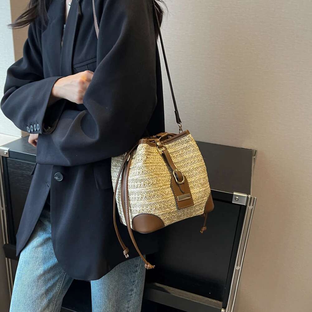 Women Bucket PU Ing Woven Straw Shoulder Bags Fashion Handmade Casual Elegant Simple Beach Bag Purse