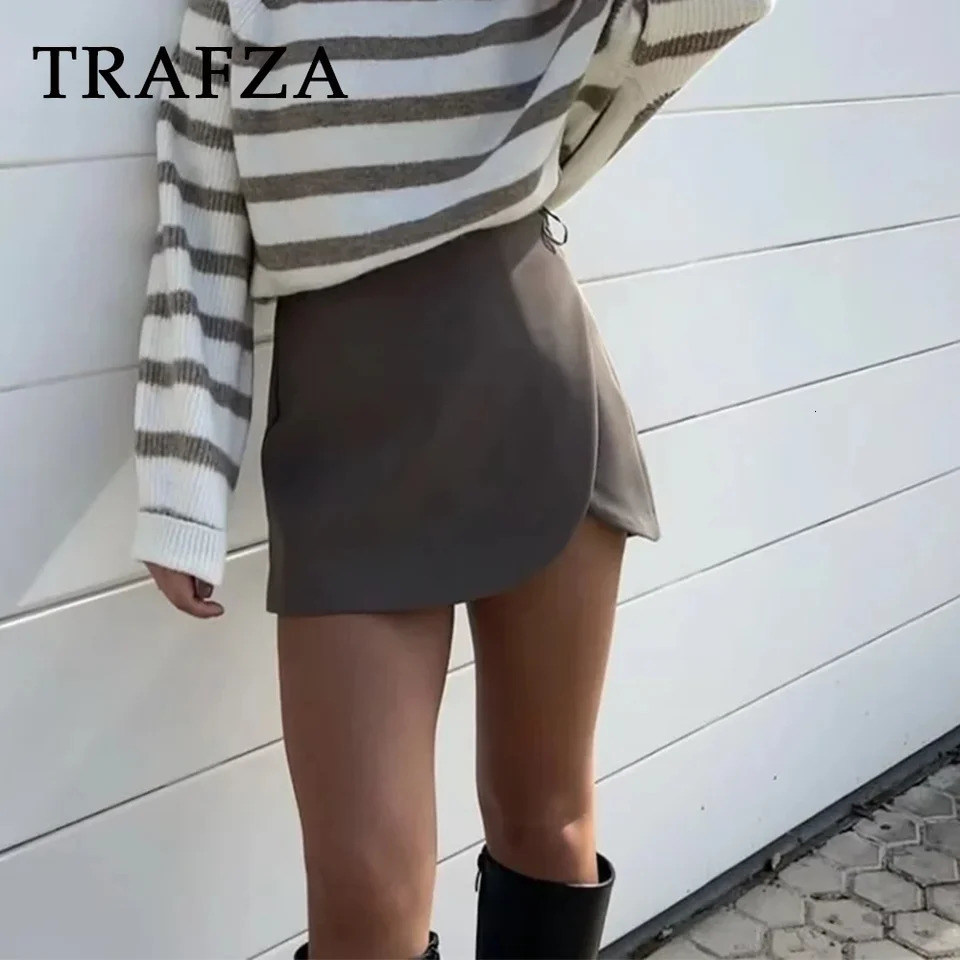 TRAFZA Autumn Winter Women Casual Mini Asymmetrical Skirts Shorts Fashion Sexy High Waist Solid Back Pockets Female Shorts 250320