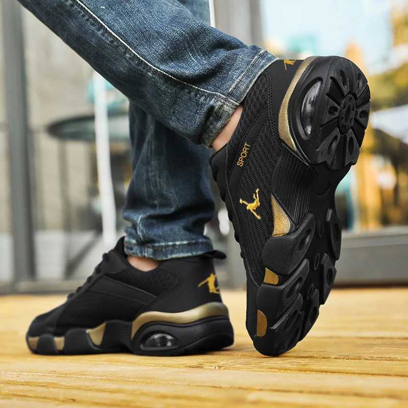 Men Running Shoes Casual Sneakers Outdoor Sport Shoes Summer Breathable Athletic Trainer Tennis Mens Sneakers Y250320