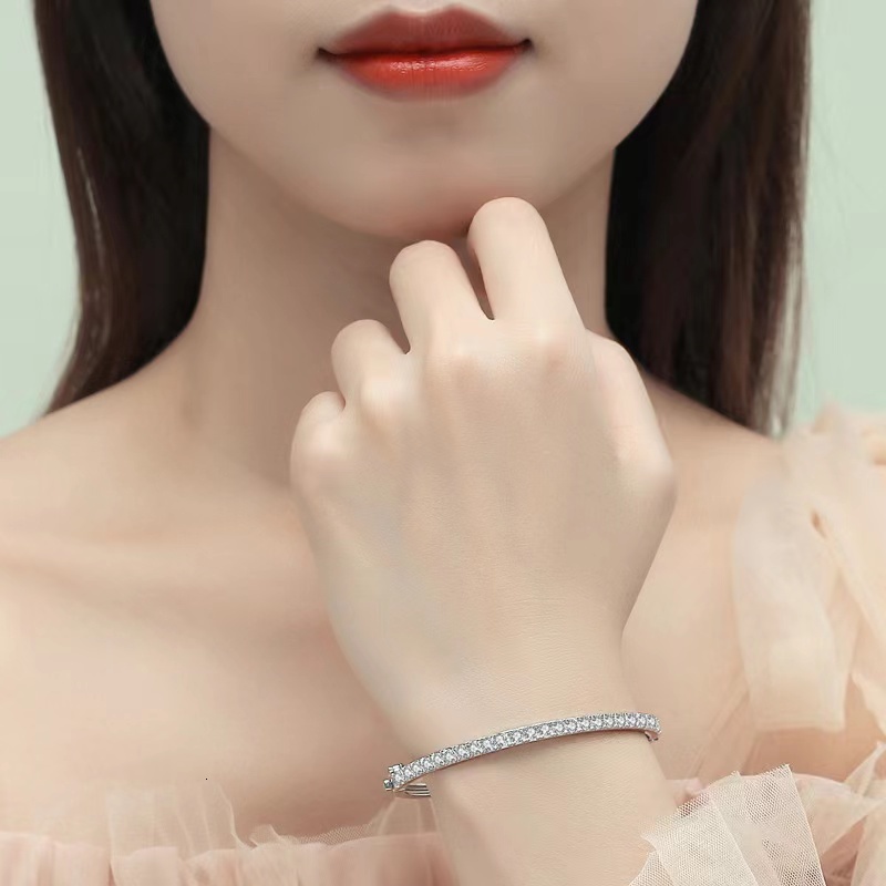 Iced D Color Moissanite Bangle Women S925 Sterling Silver Ins Fashion Moissanita Diamond Bracelet White Gold Finish Pass Tester