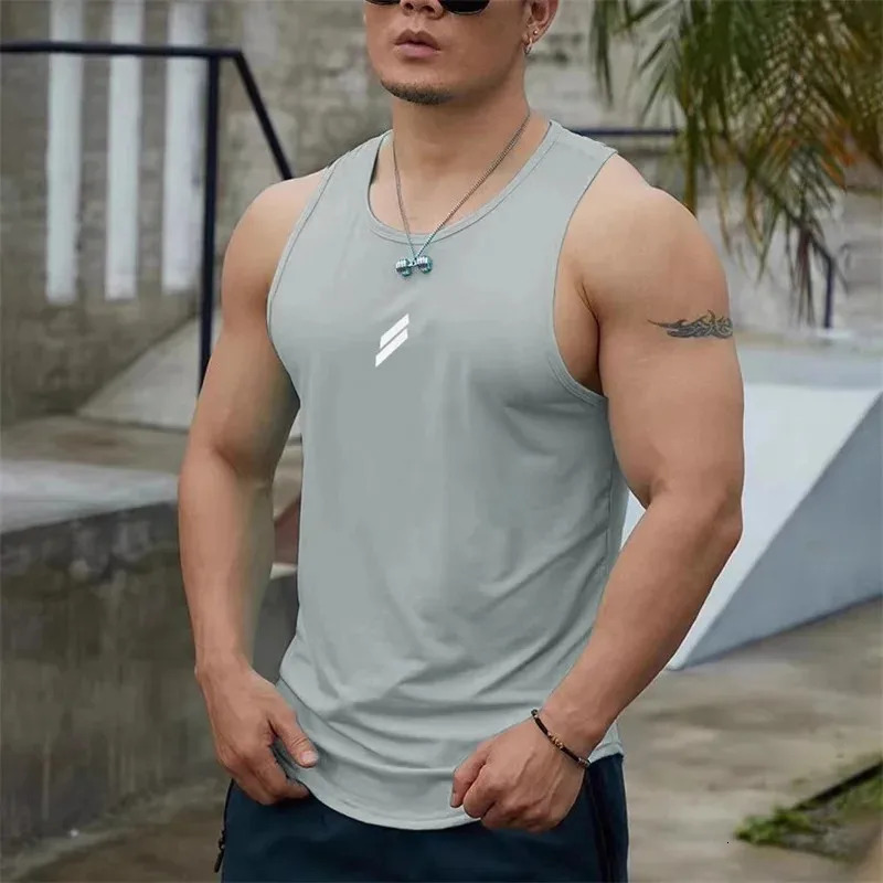 Summer Mens tank top Casual Round Neck Mesh Undershirt Shirt Sports Fitness Top Sleeveless Vest Quick Dry training vest 250320