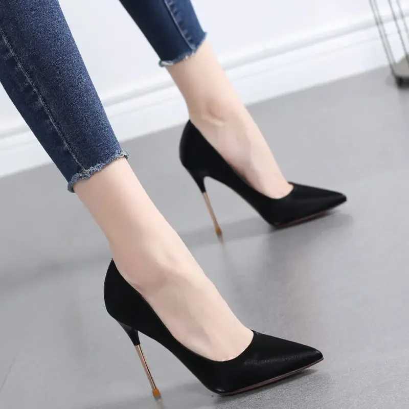 2024 Spring New Collection High H Versatile Metal Thin Heel French Style Off Womens Shoes Sexy Color Rubber Y250319