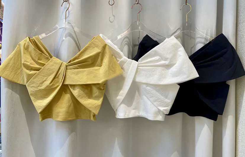Girls solid color short sleeved shirt Korean summer wrapped shirt childrens clothing childrens crop tops teenagers aged 4 to 16T250320