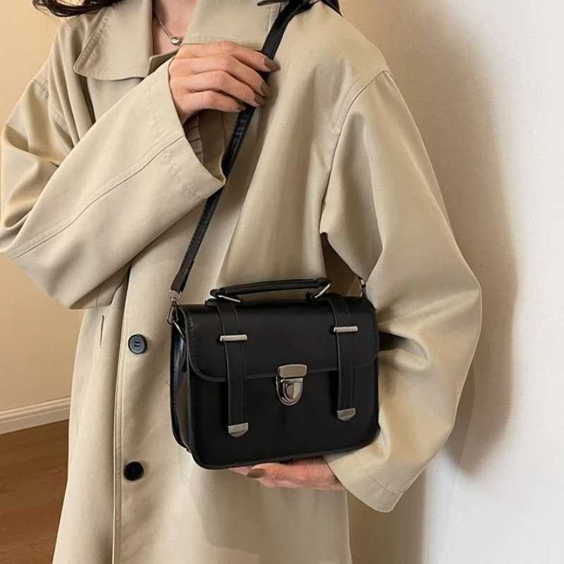 Girl 100 Retro Small Square Bag Female Student Simple Cross Body College Style Shoulder Bag Metal Buckle Decoration Y250319