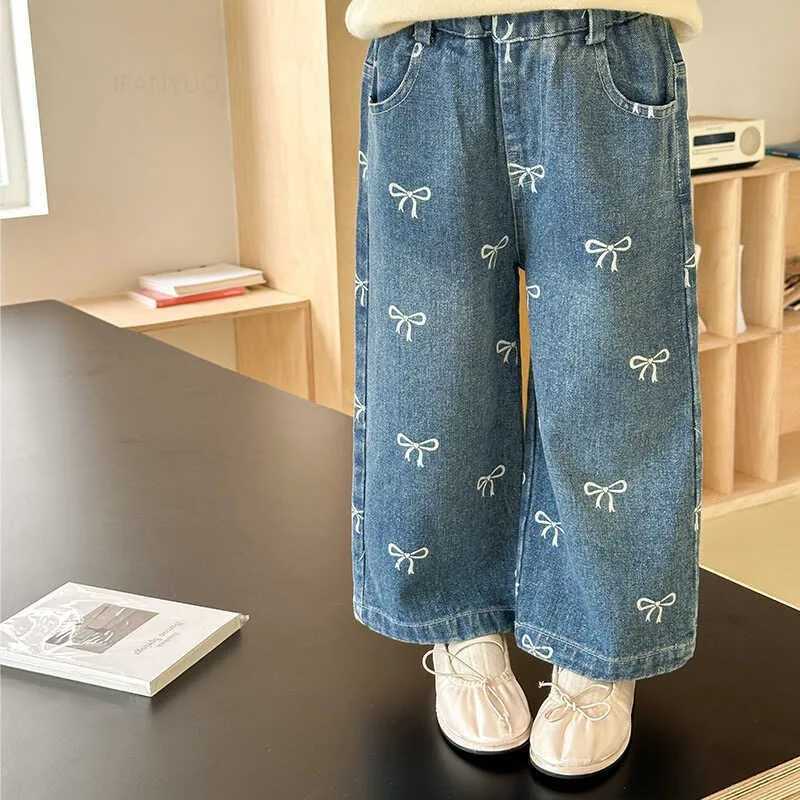Spring and Autumn Childrens Pocket Wide Leg Jeans Comparison Loose Printed Bow Pants Boys and Girls Jeans Baby Children Trousers 2-7YT250326