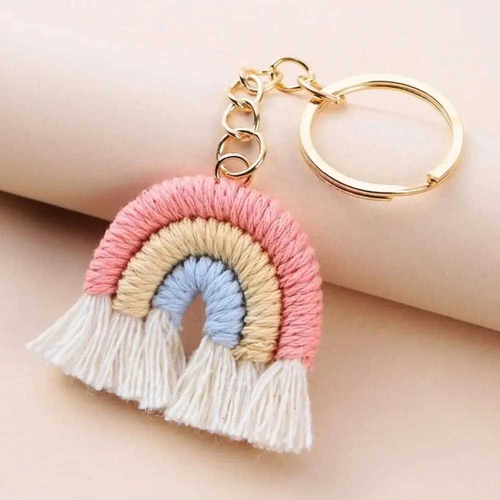 Fashionable tricolor rainbow keychain beautiful and exquisite pendant knitted rainbow keychain cute handmade womens keychainXJ250319