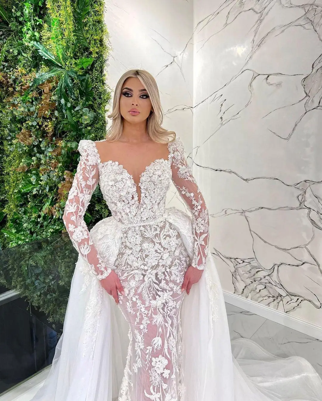 Elegant Mermaid Wedding Dresses V-Neck Ball Gown Women Dress 3D-Flowers Lace Bridal Gowns Appliques Detachable Trailing vestidos de novia Customized D