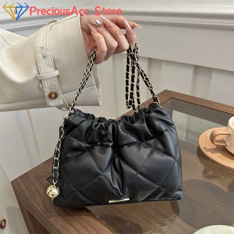 Fashionable pleated design plain Pu ten font womens bag casual chain shoulder strap bucket shoulder bag used for giving gifts Y250319