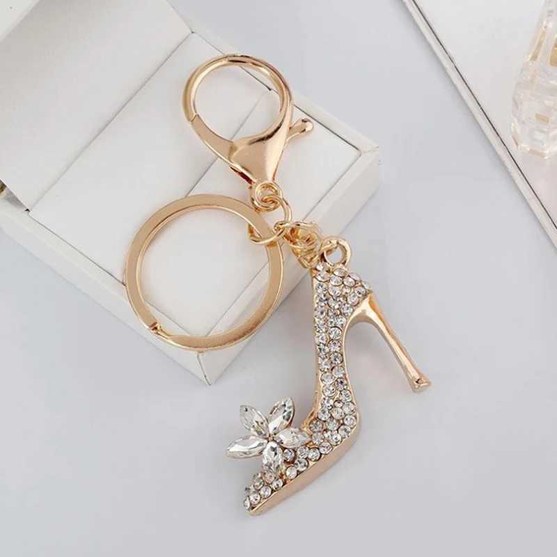1Pc new crystal high heels keychain wallet car shiny rhinestone keychain bag decorative alloy keychainXJ250319