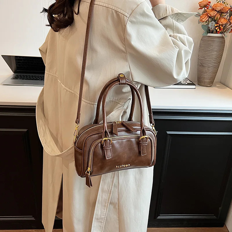 Hot Selling Retro Carrying Bowling Bag Women 2024 Autumn New High-grade Fashion Single Shoulder Crossbody Bag Purses R250320