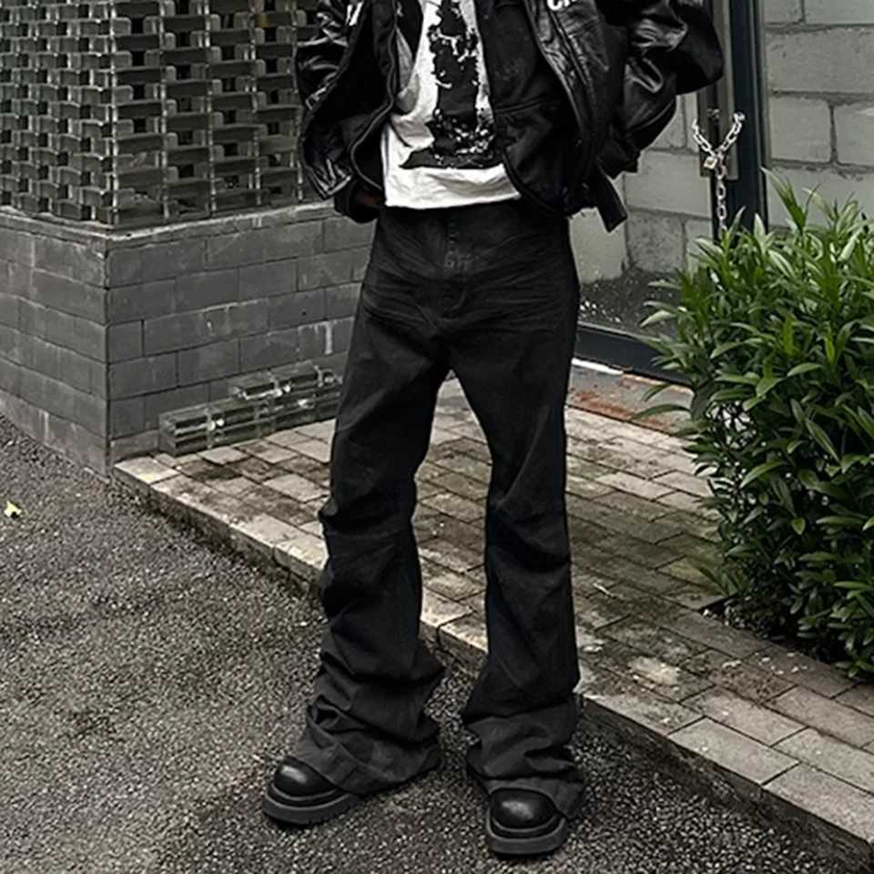 Mens and womens black adhesive coated boots cut straight pocket casual flash pants oversized loose denim shortsT250319