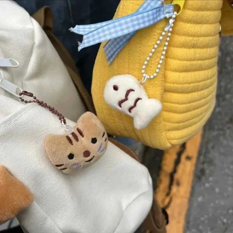 Cute Plush Cat and Fish Keychain Bag Pendant Doll Kawaii Plush Bag Hanging Accessories Doll Key Chain Couple Keychain GiftsXJ250319