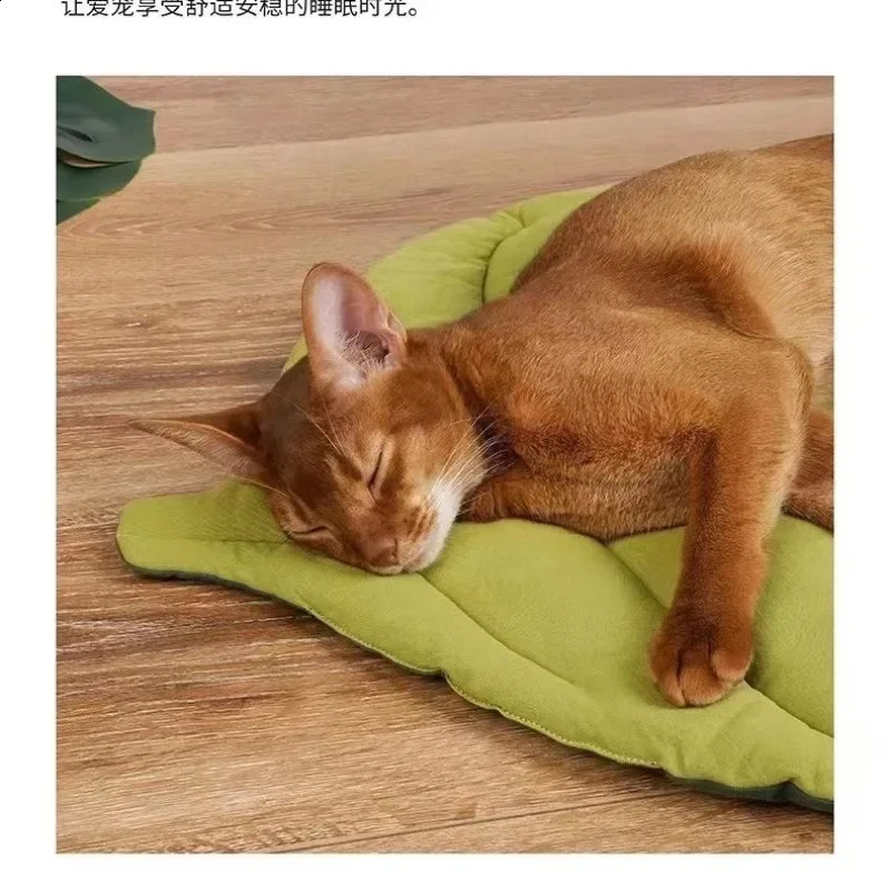 Cat mattress leaf shaped pet blanket soft dog sleeping mat washable non slip room decoration floor carpet supplies 250312