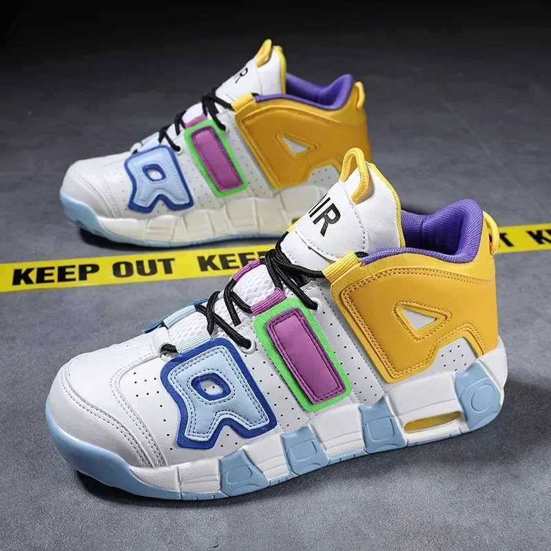 Mens basketball shoes top of the line field training comfortable outdoor 2025 new sports shoes luxury design original youth basketball bootsW250320