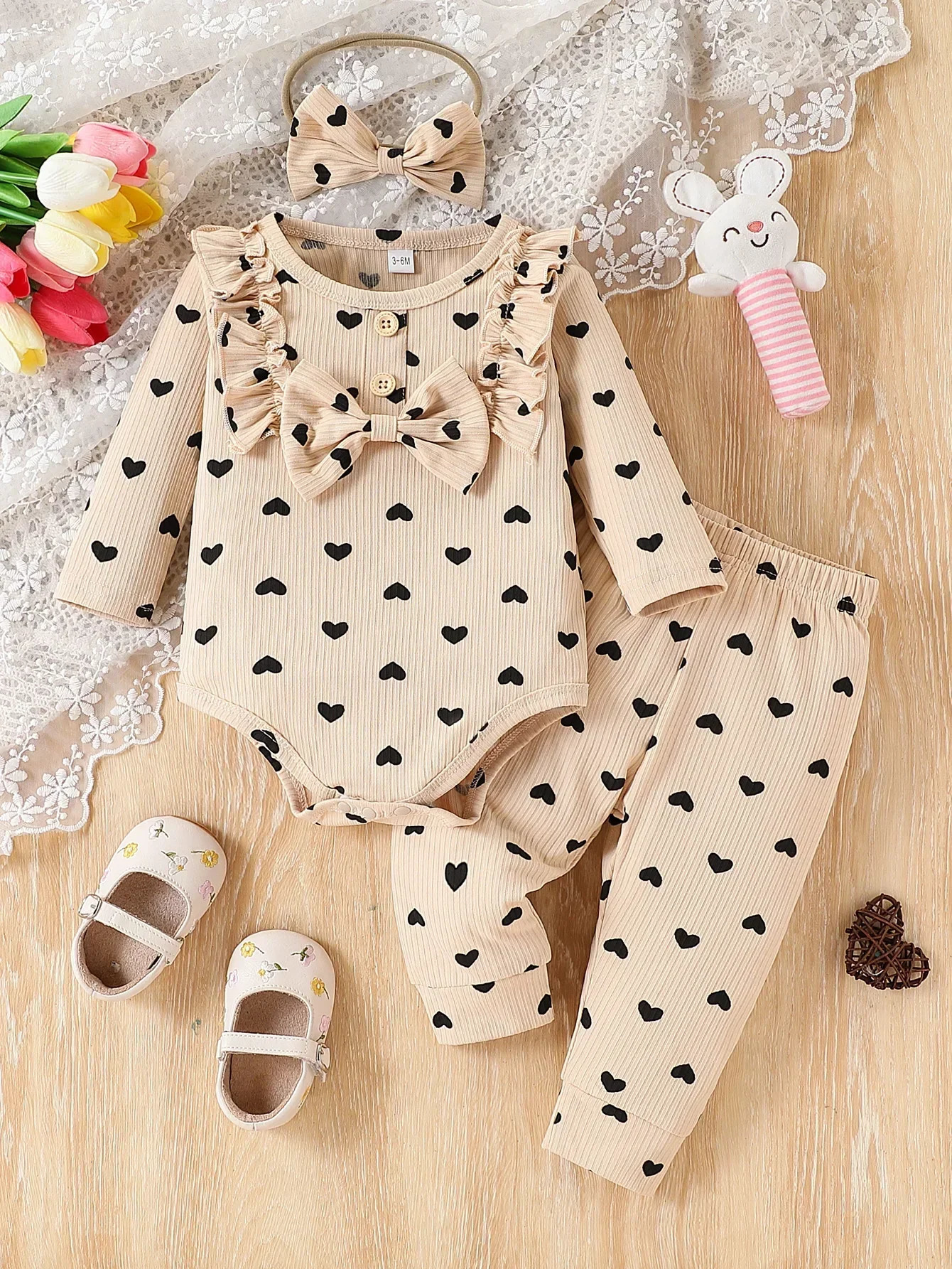 3PCS born Baby Girl Clothes Set with Heart Print Romper Pants Headband Infant Outfits 250319