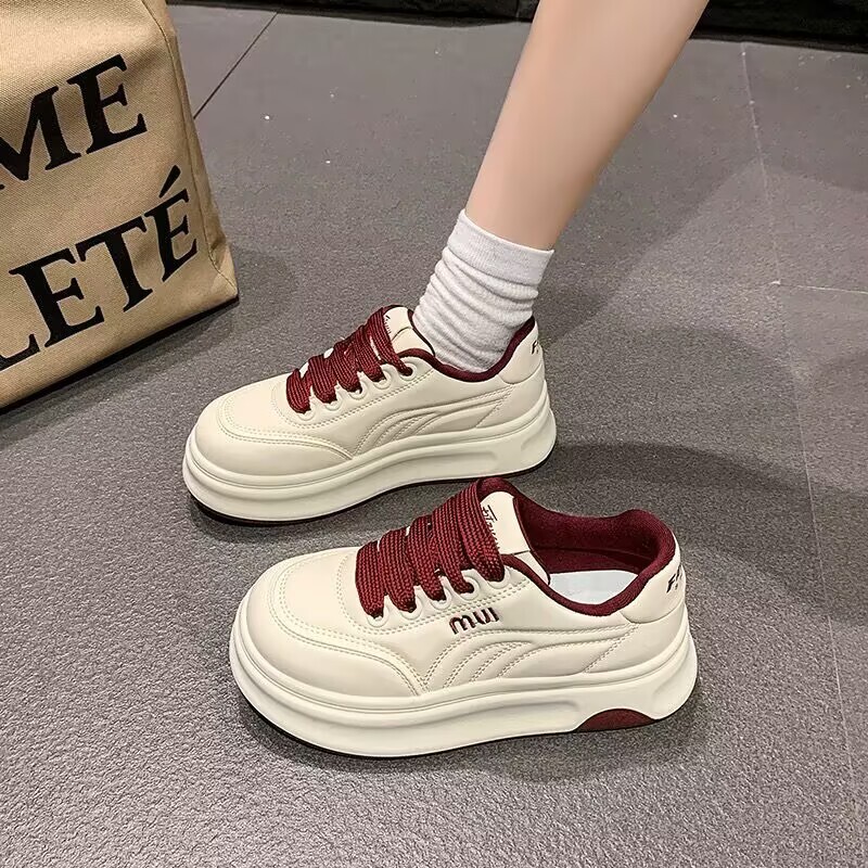 2025 New Spring and Autumn Women's Multi functional Thick Bottom White Super Popular Niche Board Shoes Designer Fashion Leisure Sports Bread Shoe