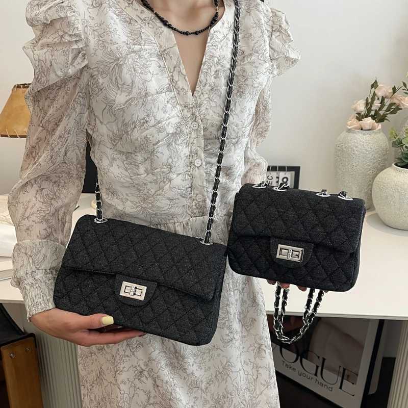 Newly arrived embryo chain cross body bag that is easy to match fashionable shoulder K-shaped small square bag Y250319