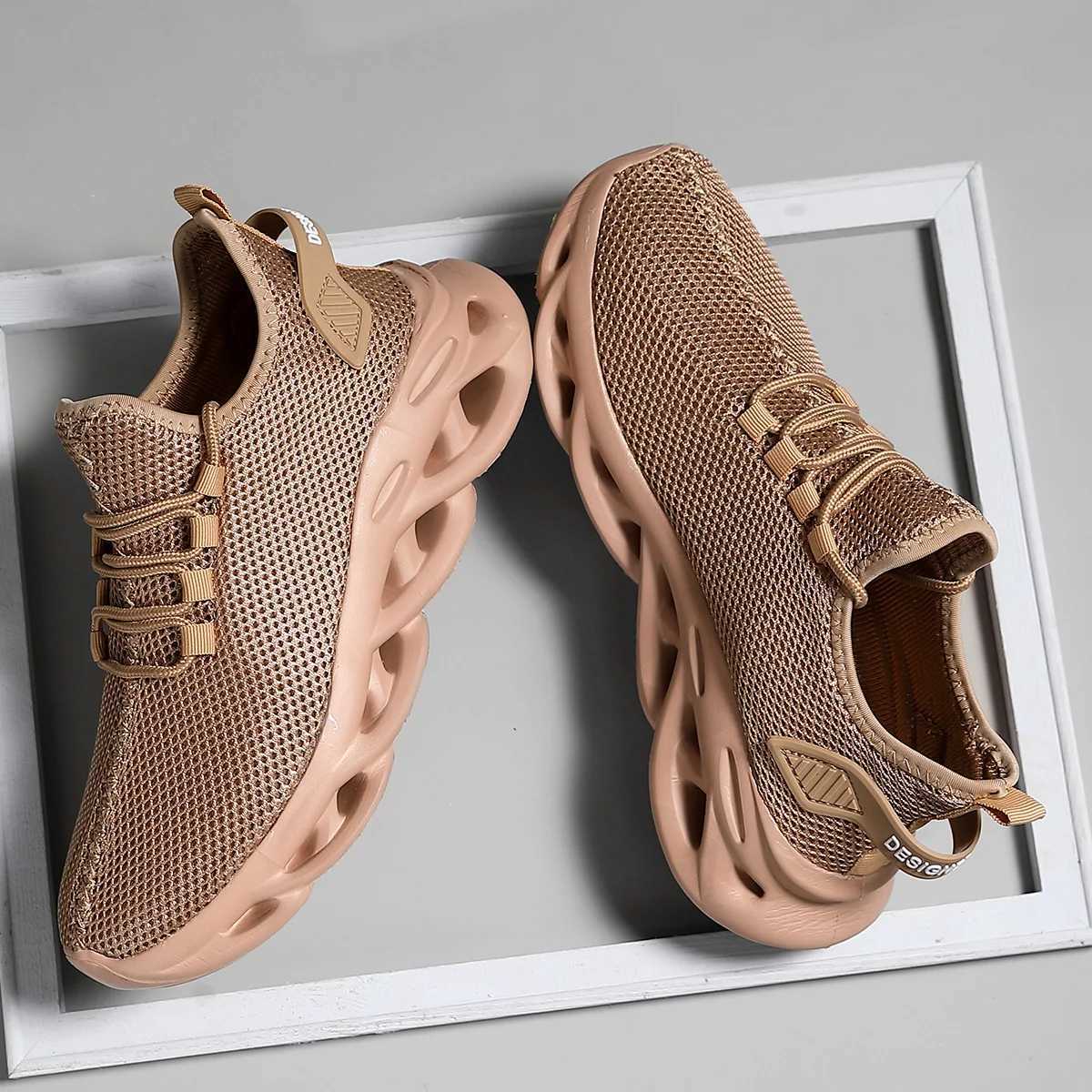 Mens sports running black jogging shoes casual sports shoes brown outdoor breathable mesh light black tennis outdoor walkingW250320