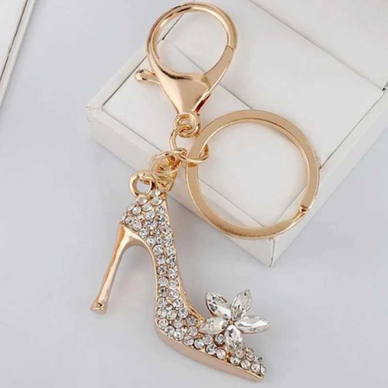 1Pc new crystal high heels keychain wallet car shiny rhinestone keychain bag decorative alloy keychainXJ250319