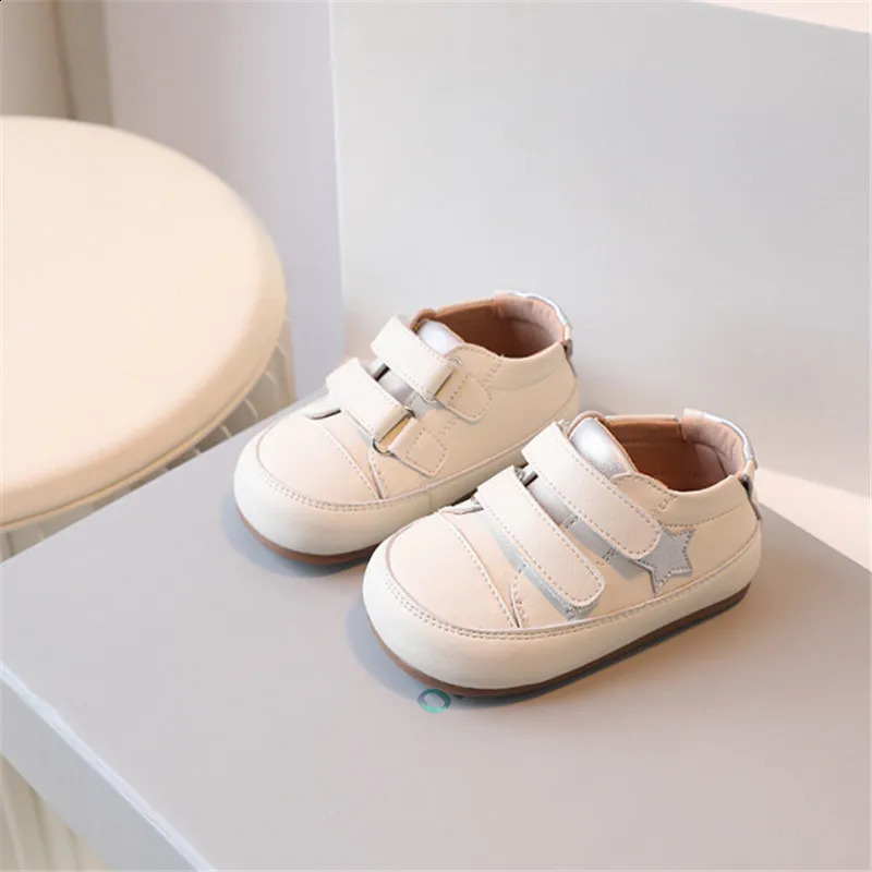 0-5 Years Baby Shoes Microfiber Leather Toddler Boys Barefoot Shoe Star Soft Sole Girls Outdoor Tennis Fashion Kids Sneakers 250319