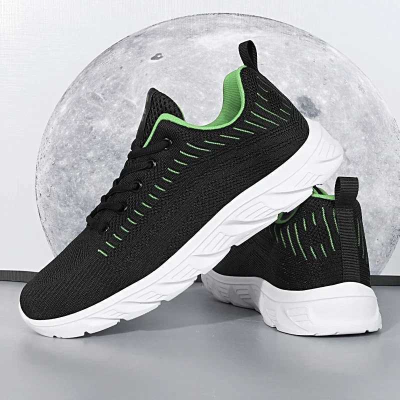 Breathable mens running shoes lightweight mens sports shoes non slip outdoor mens walking shoes mesh sports shoes lace insolesW250320