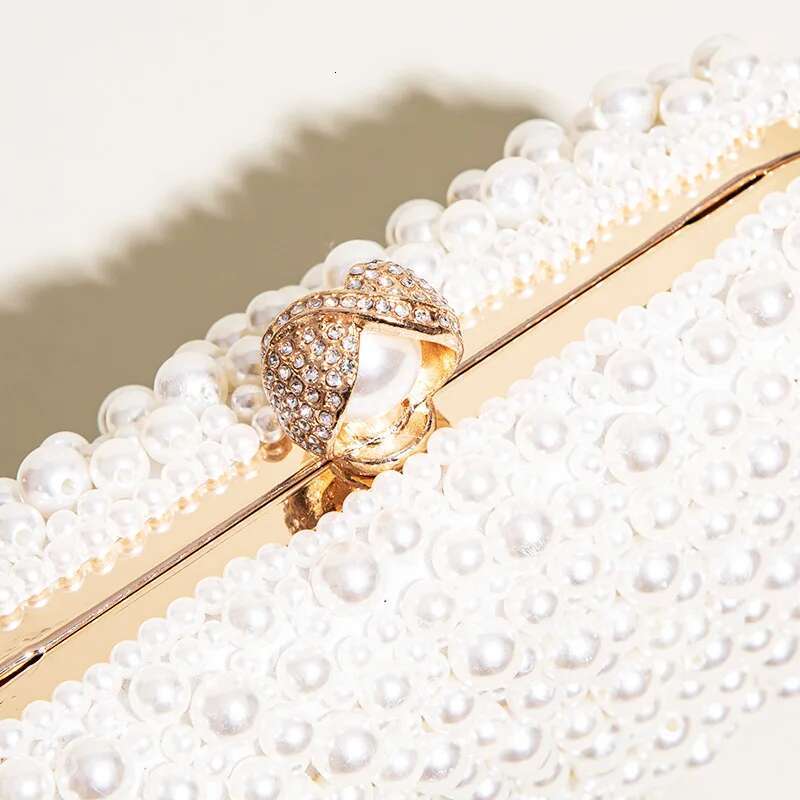 Women Pearl Clutches Noble Crystal Beaded Evening Wedding Clutch With Chain Handbags Designer Bag Party Purse