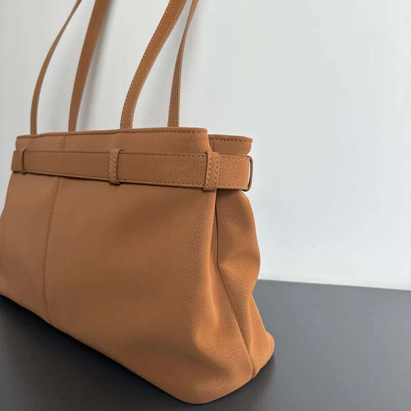 Belt Buckle Tote Bags For Women Designer Handbag Purses 2025 New In Fashion Keychain Decoration Simple Commuting Shoulder