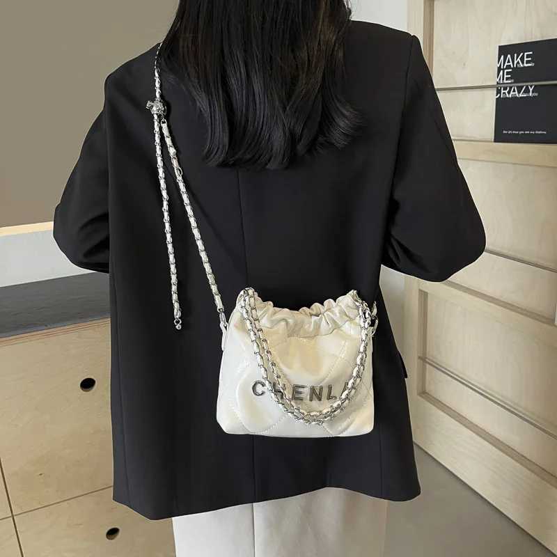 Top Quality Brand High Quality New Style Free Delivery Designer Bag Large Bucket Handbags Women - Waterproof PU Leather Crossbody Shoulder Chain Bag F