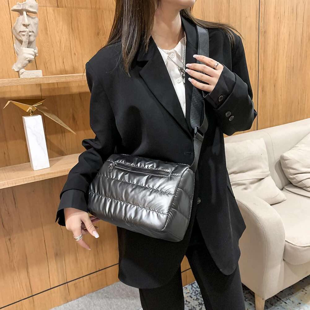 Fashion Nylon Padded Quilted Bag For Women Winter Space Cotton Shoulder Bag Soft Fluffy Black Crossbody Handbag Female Shopper
