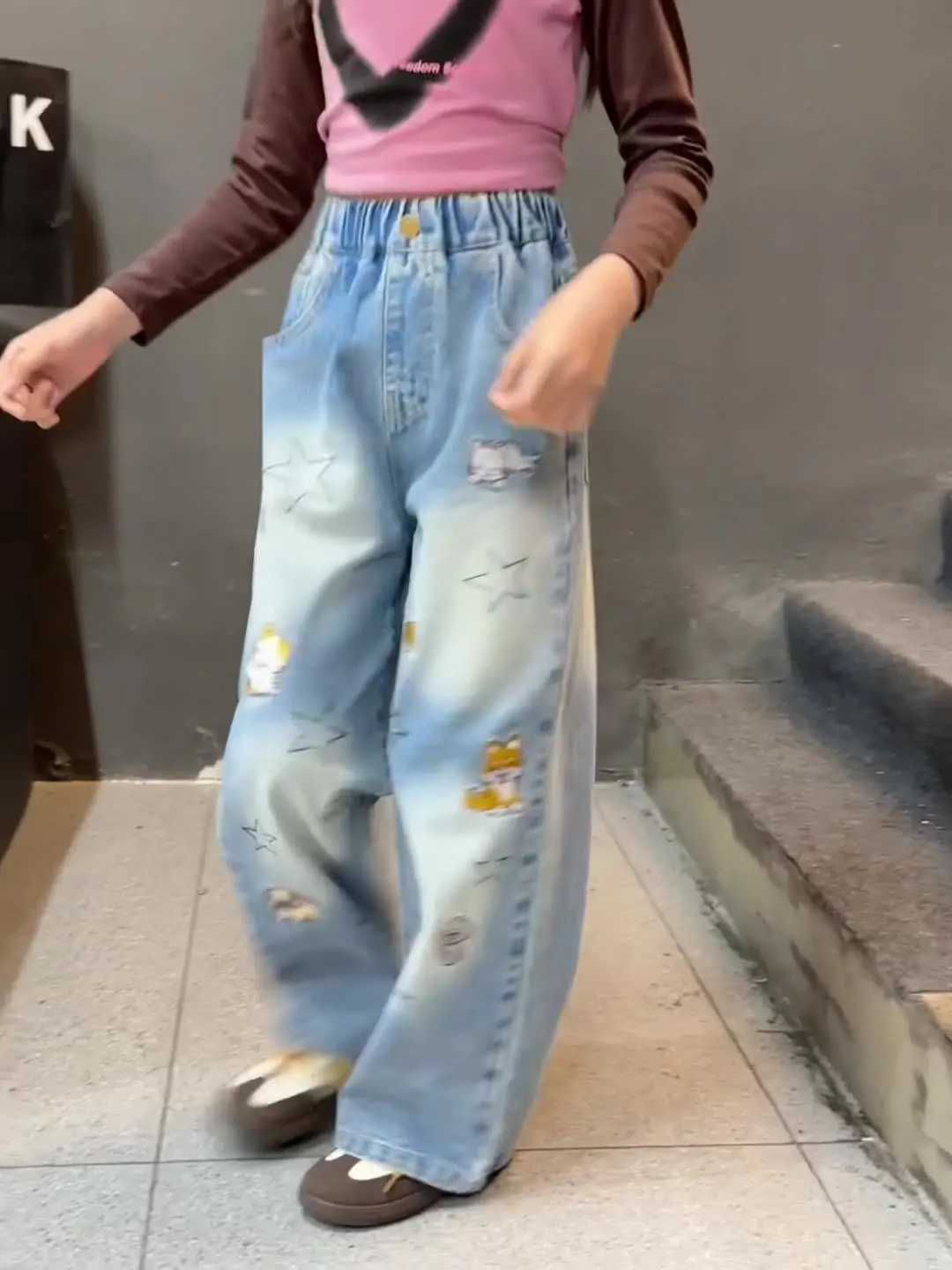 Girls Jeans Spring Autumn Cartoon Wide Leg Jeans for Teenage Kids Heavy Embroidery Star Loose Straight Leg Trousers for ChildrenT250326