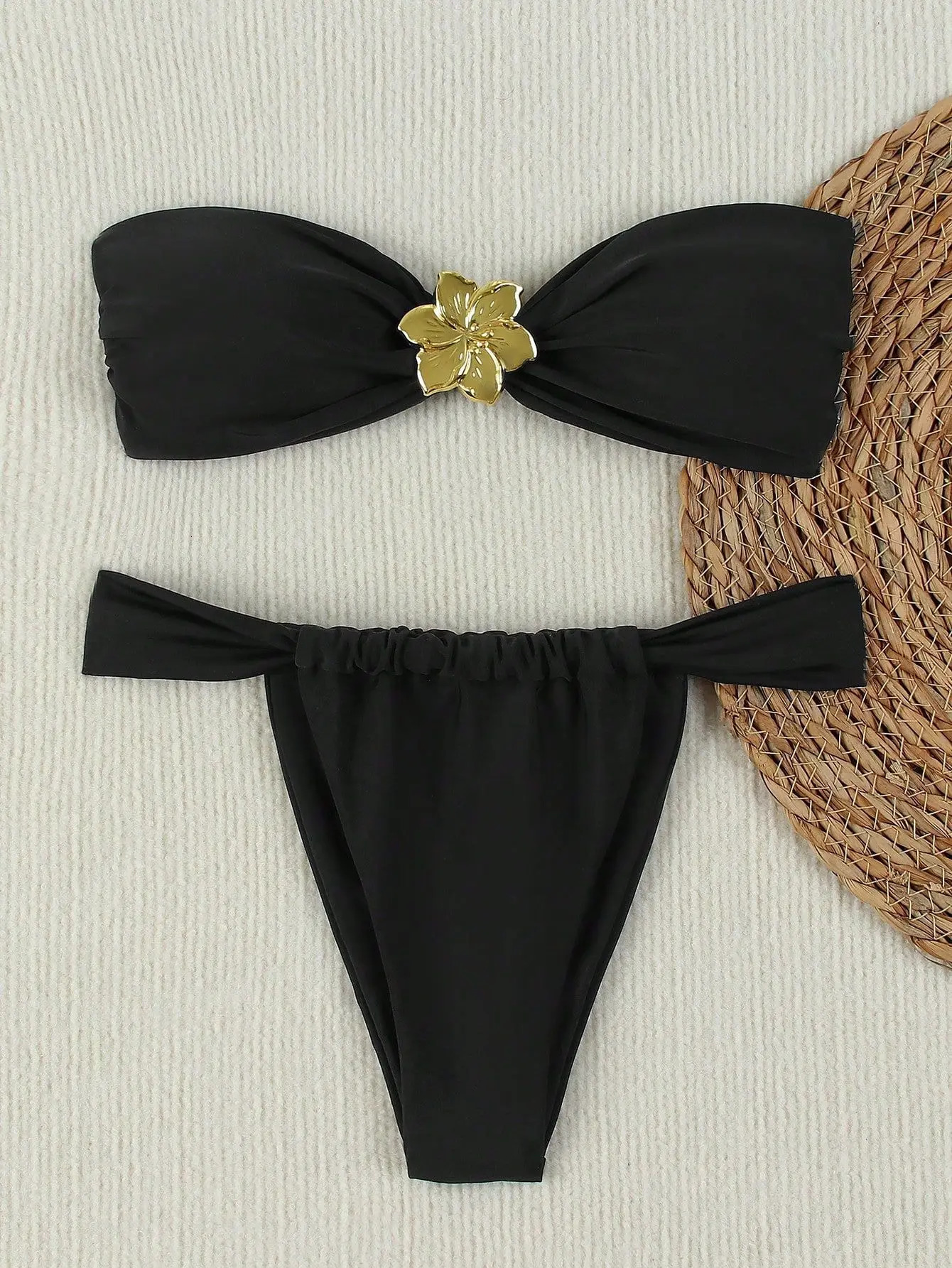 Sexy Cut-Out Bikini Set - Trendy Swimwear for Beach Goddesses Stunning Strapless Bikini Top Two-Piece Swimwear for Women 250320