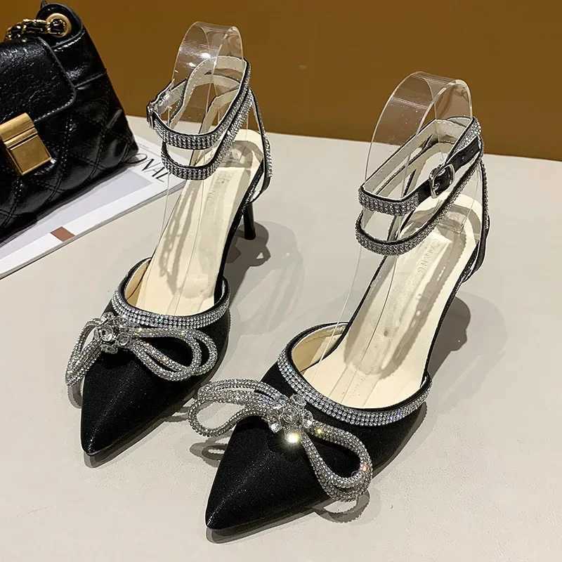 Banquet Dress White High H Elegant Temperament Dress Wedding Shoes Rhine Pointed Hollow Toe Sexy Sandals for Men Y250319