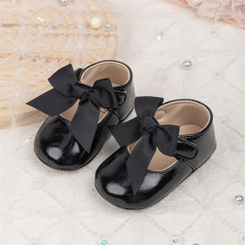 Cute Baby Girl Leather Shoes with 3D Bow Non-Slip Soft Sole for First Steps Princess Style Adorable Footwear 250319