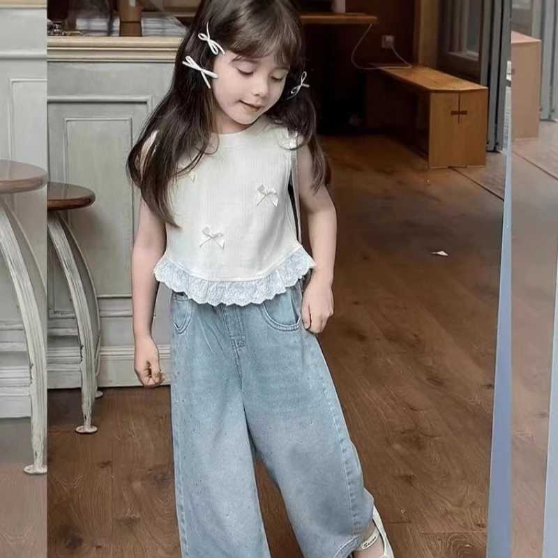 Fashion childrens vest girls summer short sleeved bow flower lace clothing childrens casual clothing cute T-shirtT250320