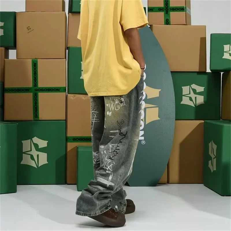 New graffiti printed mens luggage jeans Y2K retro Distressed blue Harajuku jeans High Street straight leg jeansT250319
