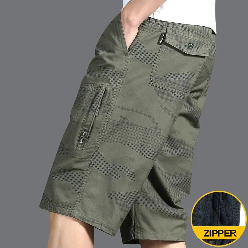 Large mens sports and casual shorts fashionable loose straight cargo cotton comfortable beach running 250312