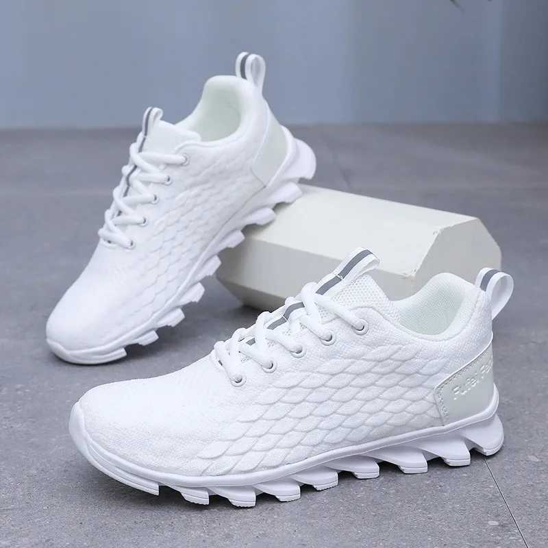 Cheap White Men Sports Shoes Breathable Mesh Running Shoes Mens Jogging Shoes Lightweight Non-Slip Outdoor Sports Sneakers MenW250320